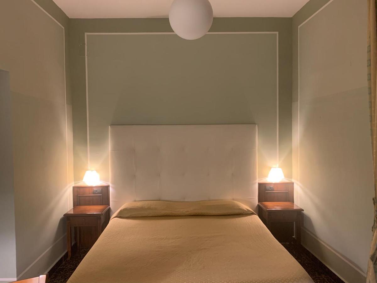 Le Stanze Del Vicere Boutique Hotel Наполи Екстериор снимка