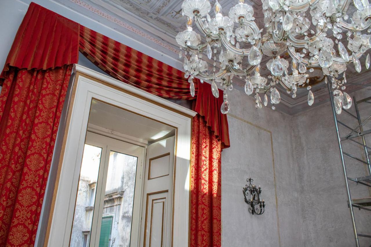 Le Stanze Del Vicere Boutique Hotel Наполи Екстериор снимка