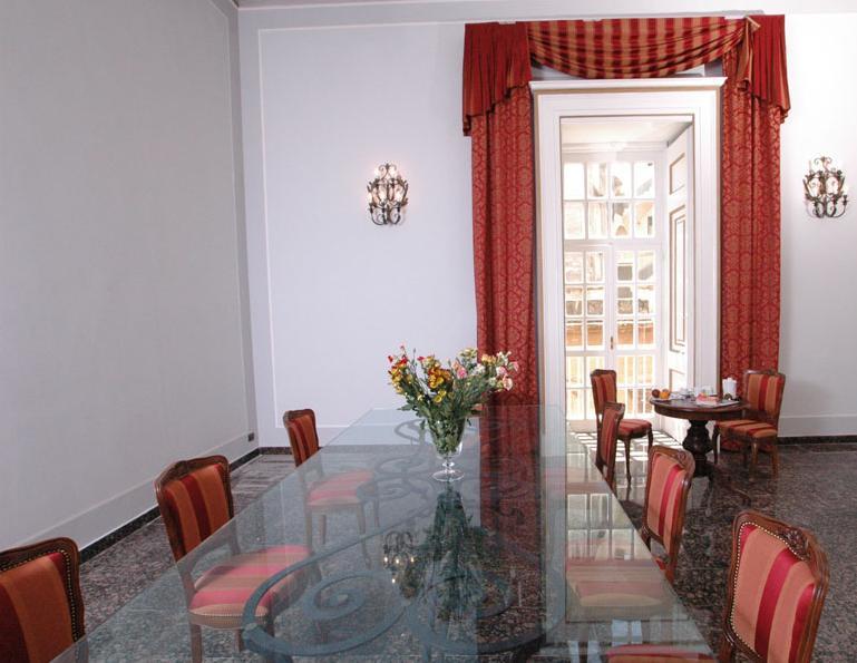 Le Stanze Del Vicere Boutique Hotel Наполи Екстериор снимка